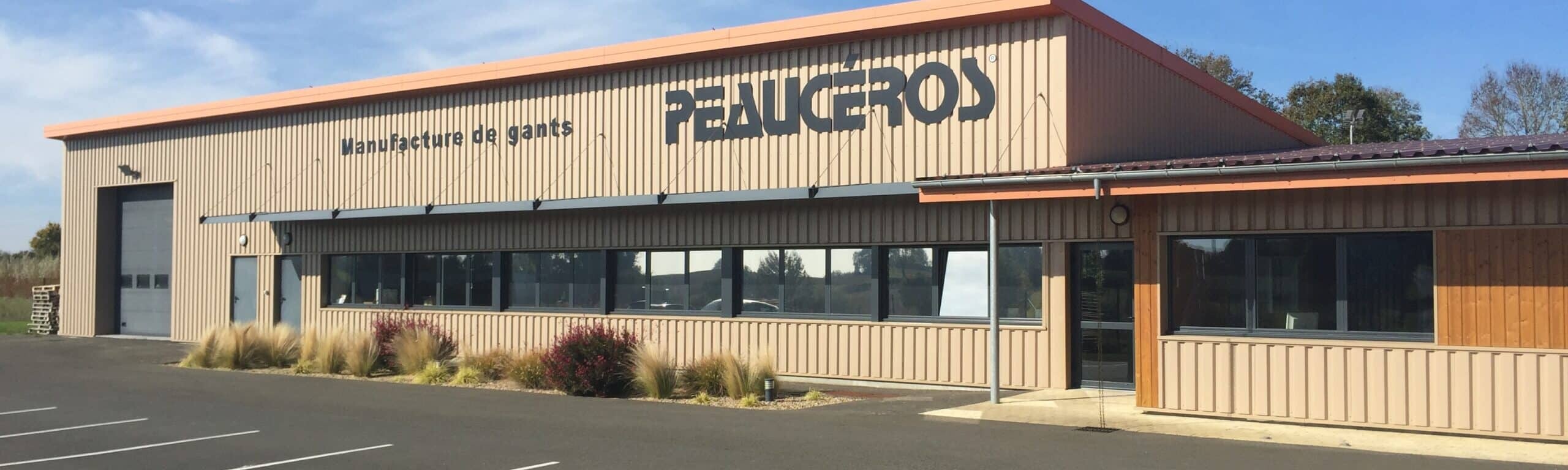 Présentation extérieur de l'entreprise Peauceros